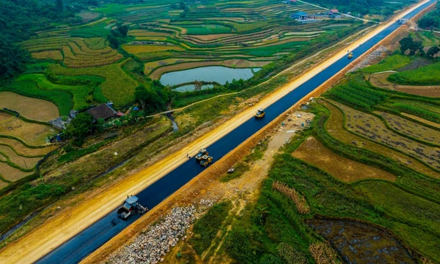 Hình hài cao tốc nối Cao Bằng, Lạng Sơn trước ngày thông xe kỹ thuật