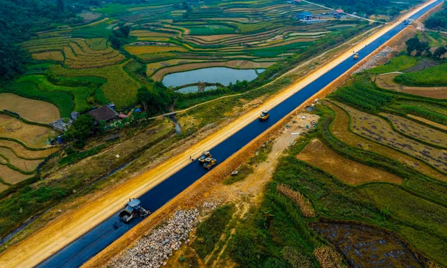 Hình hài cao tốc nối Cao Bằng, Lạng Sơn trước ngày thông xe kỹ thuật