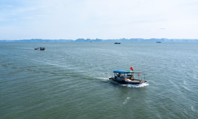 Quảng Ninh nắng như 'đổ lửa' trước giờ bão số 9 đổ bộ
