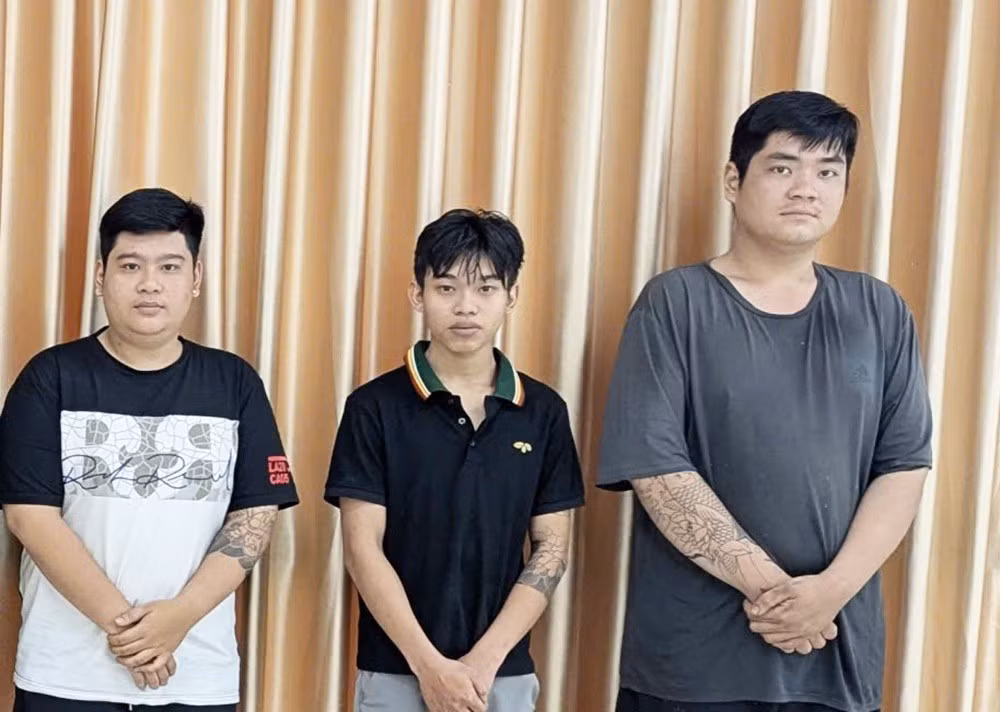 tu-trai-qua-phai-phuong-nhat-dien.jpg
