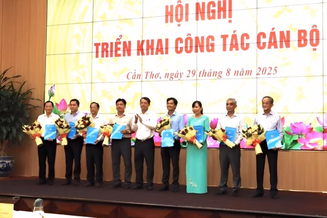 nghi-huu-4330.jpg
