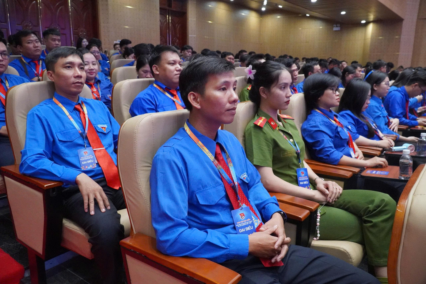 289 đại biểu chính thức tham dự Đại hội. z7323586670706-d1c1dc92cfdf6a122b96ae290ec260fa.jpg