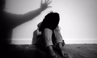 Đến phòng trọ của bạn trai quen qua mạng, bé gái ở Đồng Nai bị xâm hại