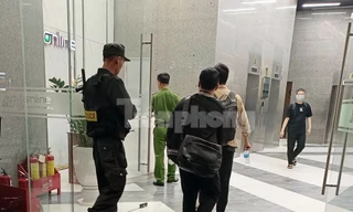 Công an xuất hiện ở tòa nhà có trụ sở công ty của Shark Bình