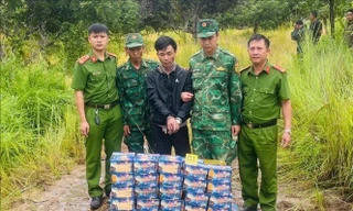 Tóm gọn hai đối tượng chở pháo lậu qua biên giới