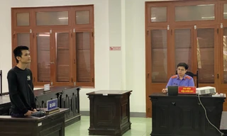 Đối tượng đánh phụ nữ mang thai trước cổng bệnh viện.