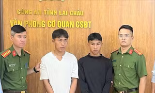Khởi tố hai đối tượng rủ hai bé gái đi ăn ốc, uống rượu rồi đưa vào nhà nghỉ