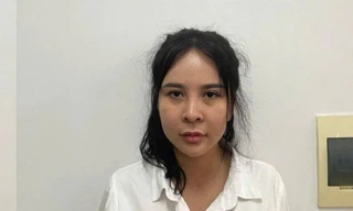 Hai chị em 'bắt tay' lừa tiền của hơn 500 khách du lịch