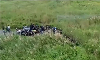 [Clip] Vây bắt kẻ dùng súng giả cướp 100 triệu ở chợ Bình Điền