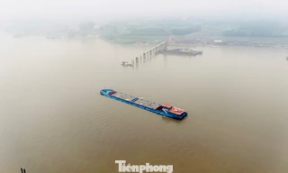 Cận cảnh công trường cầu Vân Phúc hơn 3.400 tỷ đồng vượt sông Hồng