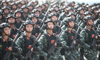 Khắc dấu ý chí thép trong nắng lửa thao trường diễu binh