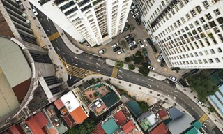 Cận cảnh 'đường cong mềm mại' vừa thông xe, gỡ điểm nóng giao thông vùng lõi Vĩnh Tuy