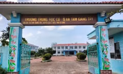 Đình chỉ điều tra hiệu trưởng bị 7 năm tù vì cáo buộc tham ô 10 triệu đồng ở Cà Mau