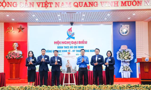 Hội nghị Đại biểu Đoàn TNCS Hồ Chí Minh Trường Đại học Kinh tế - Kỹ thuật Công nghiệp nhiệm kỳ 2025 - 2027