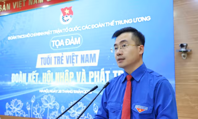 Giúp thanh niên 'định vị' bản thân khi bước ra thế giới