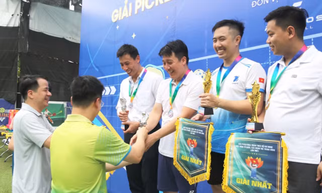 Sôi nổi giải pickleball thanh niên 'Đại đoàn kết'