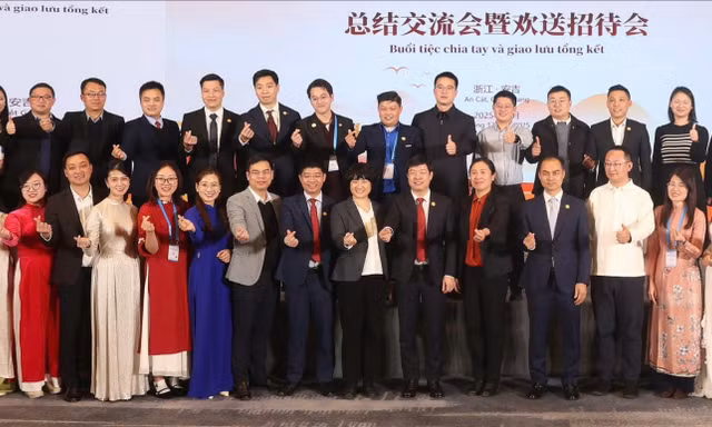 'Hành trình đỏ' thắt chặt tình đoàn kết, gắn bó 'vừa là đồng chí, vừa là anh em'