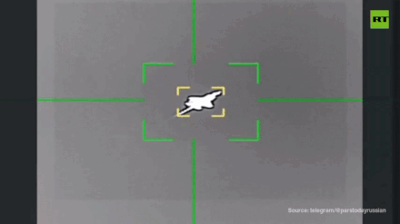 Quân đội Iran dùng tên lửa nội địa bắn trúng máy bay F-35 của Mỹ