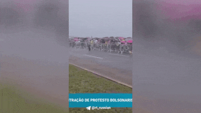 Sét đánh trúng cuộc biểu tình ở Brazil, nhiều người bị thương