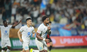 HIGHLIGHTS: Nguyễn Xuân Son ghi bàn, Thép Xanh Nam Định ngược dòng thắng Ninh Bình 