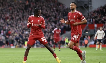 HIGHLIGHTS: Liverpool đè bẹp West Ham, gây áp lực lên MU 