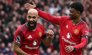 HIGHLIGHTS: Hạ Tottenham, MU thắng trận thứ 4 liên tiếp ở Ngoại hạng Anh