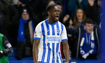 HIGHLIGHTS: Đánh bại Brentford, Brighton áp sát Liverpool 