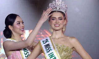 Tân Miss International 2025 người Colombia cao 1m80, thông thạo 3 ngôn ngữ