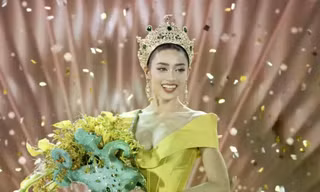 Tân Miss Grand Vietnam 2026 là người đẹp lai từng gây tranh cãi Emoura Phạm