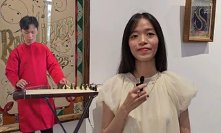 Gen Z hào hứng khám phá tranh kiếng trong workshop sáng tạo