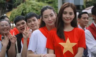Tiểu Vy, Lương Thùy Linh tự hào khi được tham gia diễu hành kỷ niệm 80 năm Quốc khánh