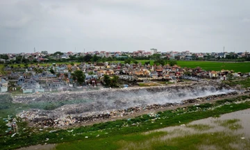 'Núi rác’ lộ thiên 20 năm ở Ninh Bình