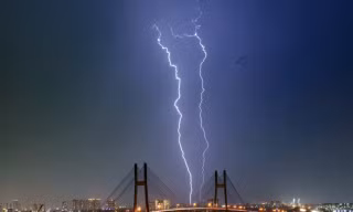 TPHCM hứng gần 4.000 tia sét chỉ trong 2 ngày, vì sao?