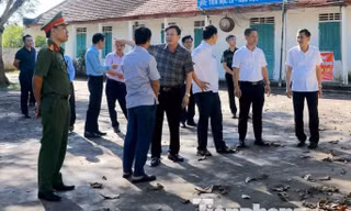 Vụ hàng trăm học sinh nghỉ học: Công an làm việc với 2 phụ huynh 