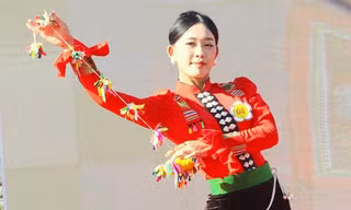 Liên hoan xòe Thái ở Sơn La