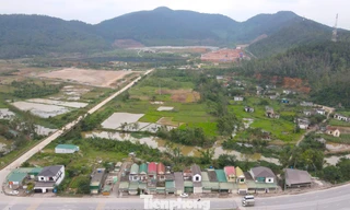 Nghệ An: Sống gần bãi rác, dân mong sớm được di dời