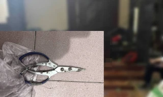 Dùng kéo đâm nhiều nhát vào ngực, bụng 'vợ hờ' vì bị đuổi ra khỏi nhà