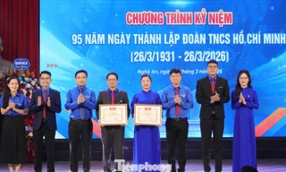 Tỏa sáng phong trào tình nguyện, Đoàn Trường Đại học Vinh nhận Bằng khen Trung ương Đoàn