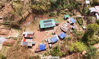 Gần 8 tháng sau lũ lịch sử, nhiều hộ dân vùng biên giới Nghệ An vẫn sống trong chòi tạm