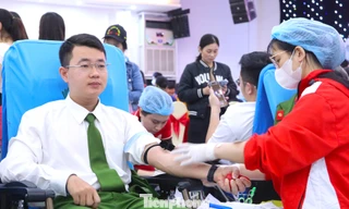 Những giọt máu ấm đầu năm từ ngày hội Chủ Nhật Đỏ ở Nghệ An