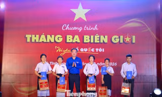 Nhiều hoạt động ý nghĩa ấm lòng người dân vùng biên giới