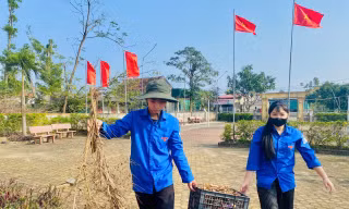 Tuổi trẻ Hà Tĩnh hưởng ứng Ngày Chủ nhật xanh chào mừng Đại hội XIV của Đảng