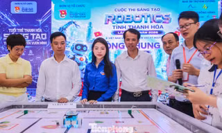 Học sinh Thanh Hóa tranh tài Robotics, khát vọng làm chủ công nghệ