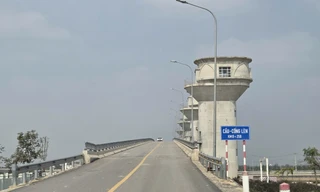 Cầu cống thủy lợi 'khủng' ở Thanh Hoá chính thức được tháo rào, thông xe