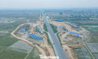 Cảnh đối lập trên các dự án trạm dừng nghỉ qua các tỉnh miền Trung