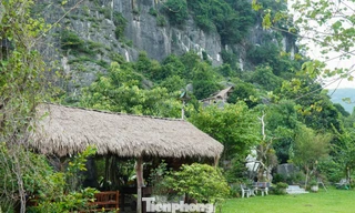 Độc đáo ngôi chùa làm bằng tranh tre trong núi đá ở Thanh Hóa