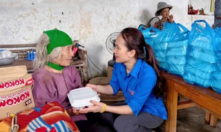 Tuổi trẻ Thanh Hóa giúp người dân khắc phục hậu quả bão số 10