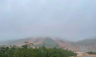 Sạt lở núi nghiêm trọng vùi lấp nhiều trang trại ở Hà Tĩnh