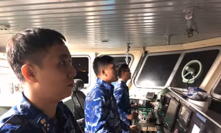 Tàu cá có 8 ngư dân bị chìm