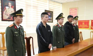 Khởi tố 2 đối tượng đưa 24 người xuất khẩu lao động trái phép bằng đường biển